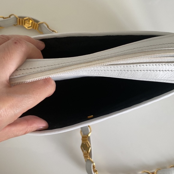 super Rare vintage Revillon 🇫🇷 white chevron crossbody bag - Picture 12 of 17